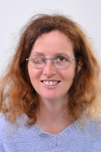 Porträt der Autorin Heidi Vogel